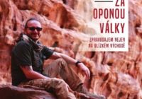 Recenze: Jakub Szántó nechává čtenáře nahlédnout za oponu války