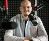 Ťažké je keď politik robí kroky, kedy sa ťa snaží úplne zdegradovať pred svojimi fanúšikmi, priznáva moderátor Piatočku Adam Blaško Ťažké je keď politik robí kroky, kedy sa ťa snaží úplne zdegradovať pred svojimi fanúšikmi, priznáva moderátor Piatočku Adam Blaško