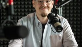 Ťažké je keď politik robí kroky, kedy sa ťa snaží úplne zdegradovať pred svojimi fanúšikmi, priznáva moderátor Piatočku Adam Blaško
